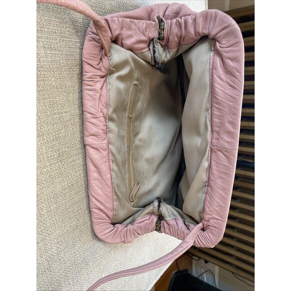 Vintage Pink Leather Clamshell Handbags Crossbody Purse Boho 1970s - Picture 6 of 10